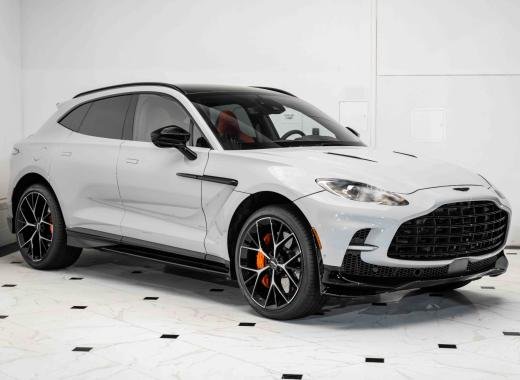 Aston Martin DBX707 2024