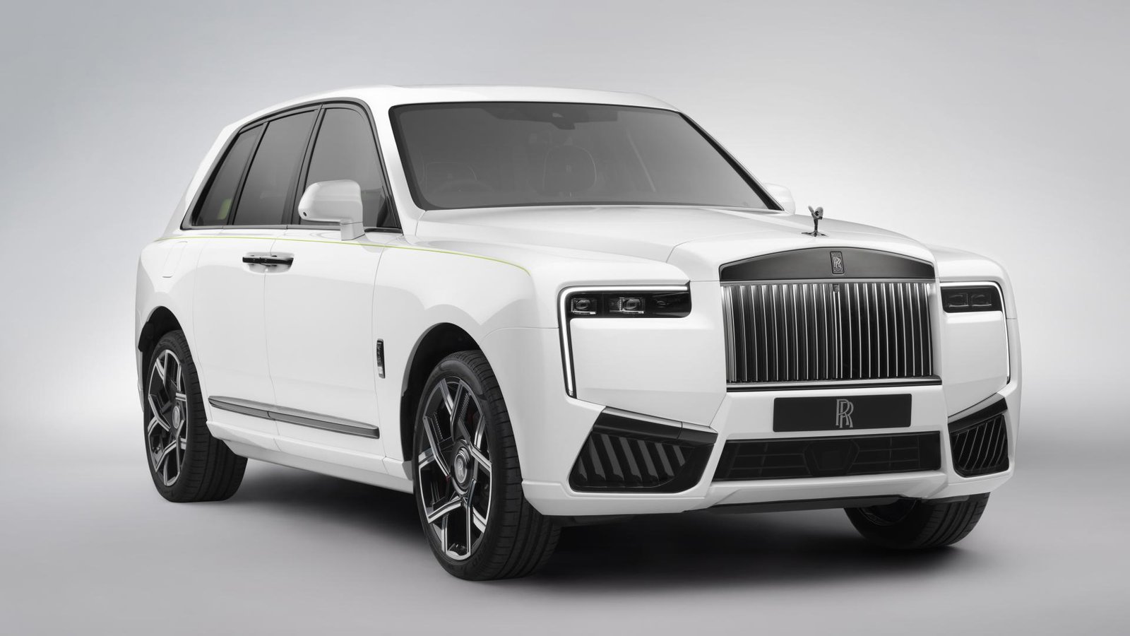 Rolls-Royce Cullinan Black Badge 2024